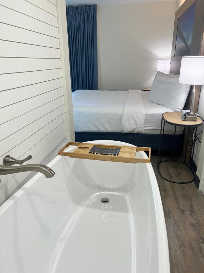 The Beach Haus - Traverse City Extérieur photo
